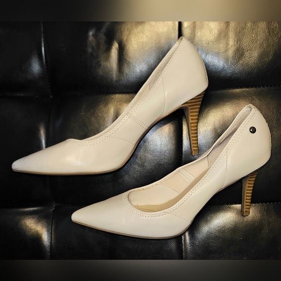 Simply Vera Vera Wang Stevie Women's White High Heels, 7.5 - Picture 2 of 7